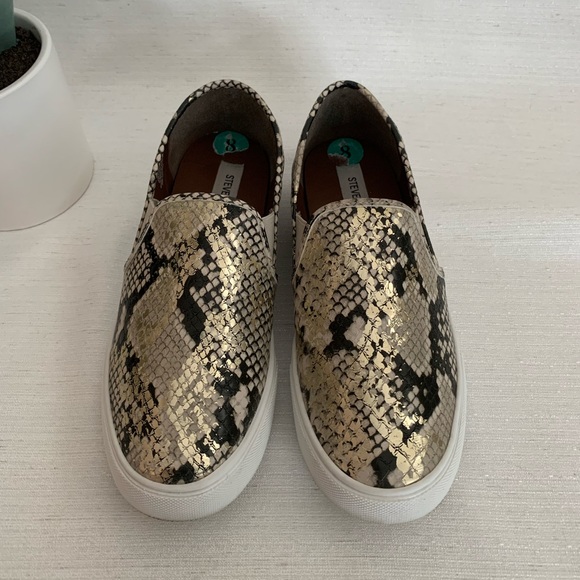 Steve Madden Safary Gold Snake Slip-On Platform Sneaker Woman’s 8M - Picture 2 of 14